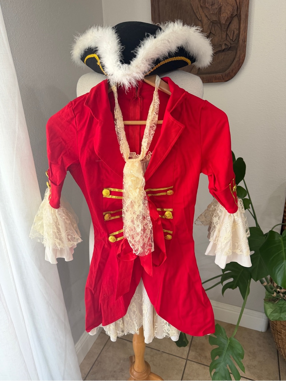 Leg Avenue Women’s Small Pirate Captain Costume Red Gold Lace Hat Halloween